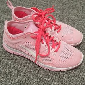 💗✔Nike Free✔💗Pink Sneakers
